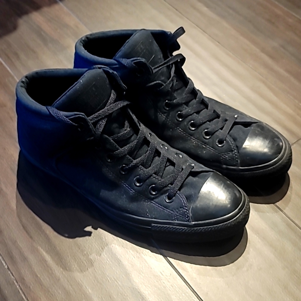 Black Converse Chuck Taylor
